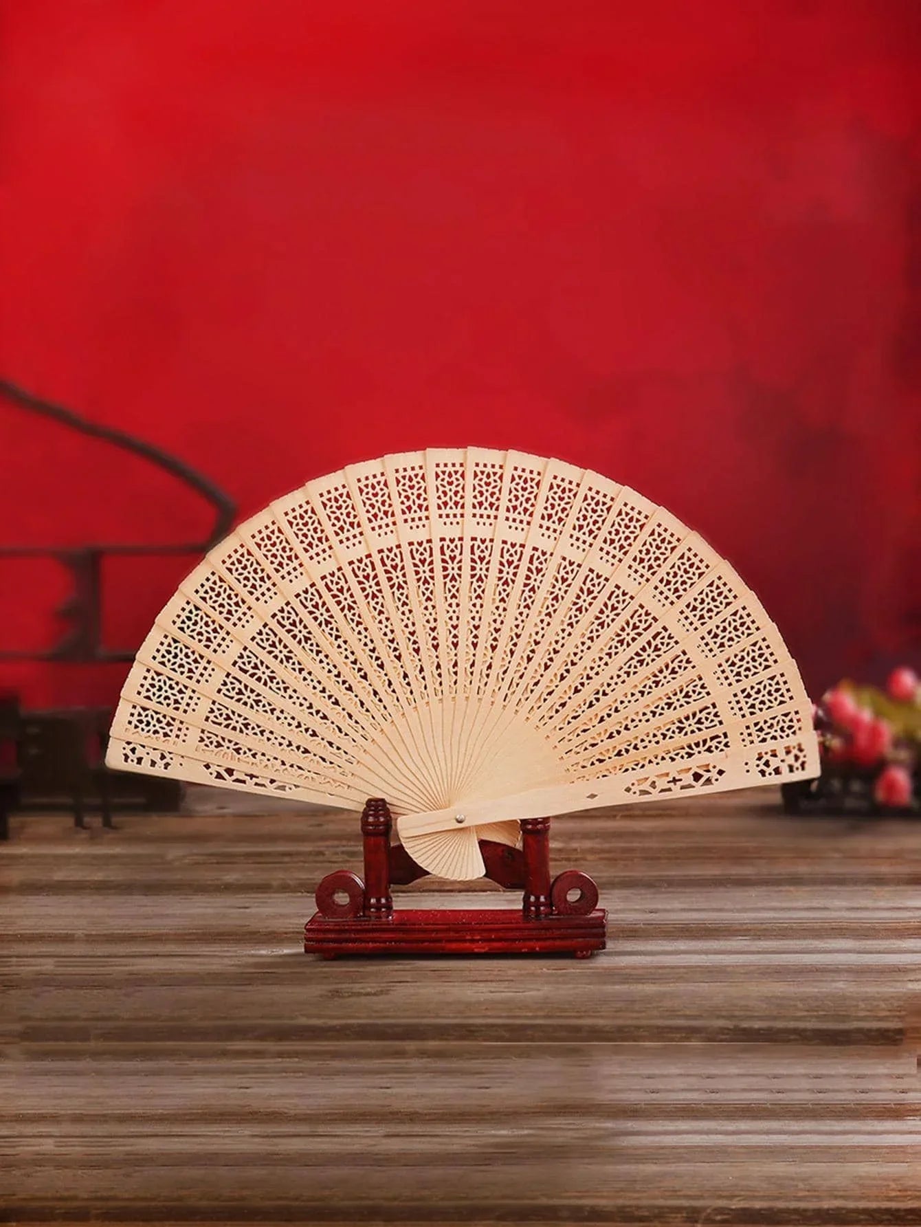 1pc - Elegant wooden folding hand fan favored by fans - BeeBeeBuys