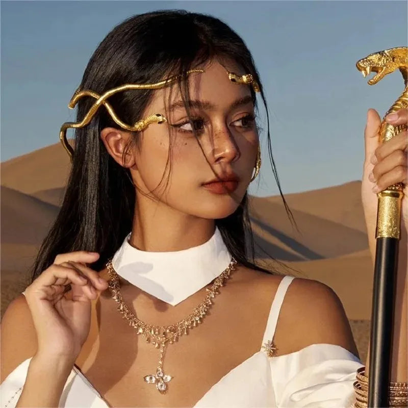 Adjustable Multilayer Metal Alloy Gold Black Color Cool Bendy Long Snake Chokers