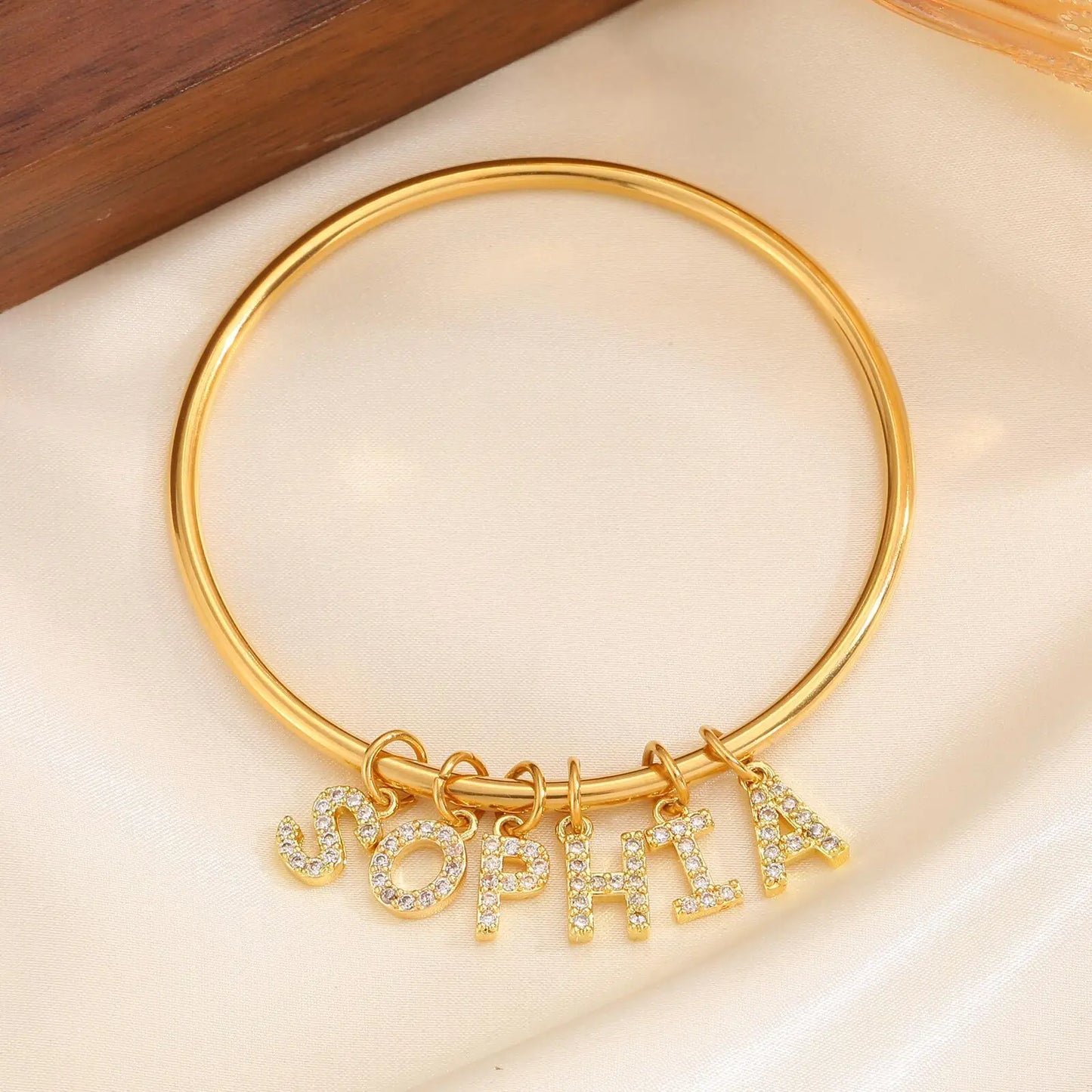 Vnox Personalized Name Bangle – Custom Zircon Charm Bracelet for Women