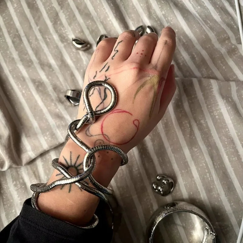 Men and Women Punk Hip-hop Style Snake Necklace Collarbone