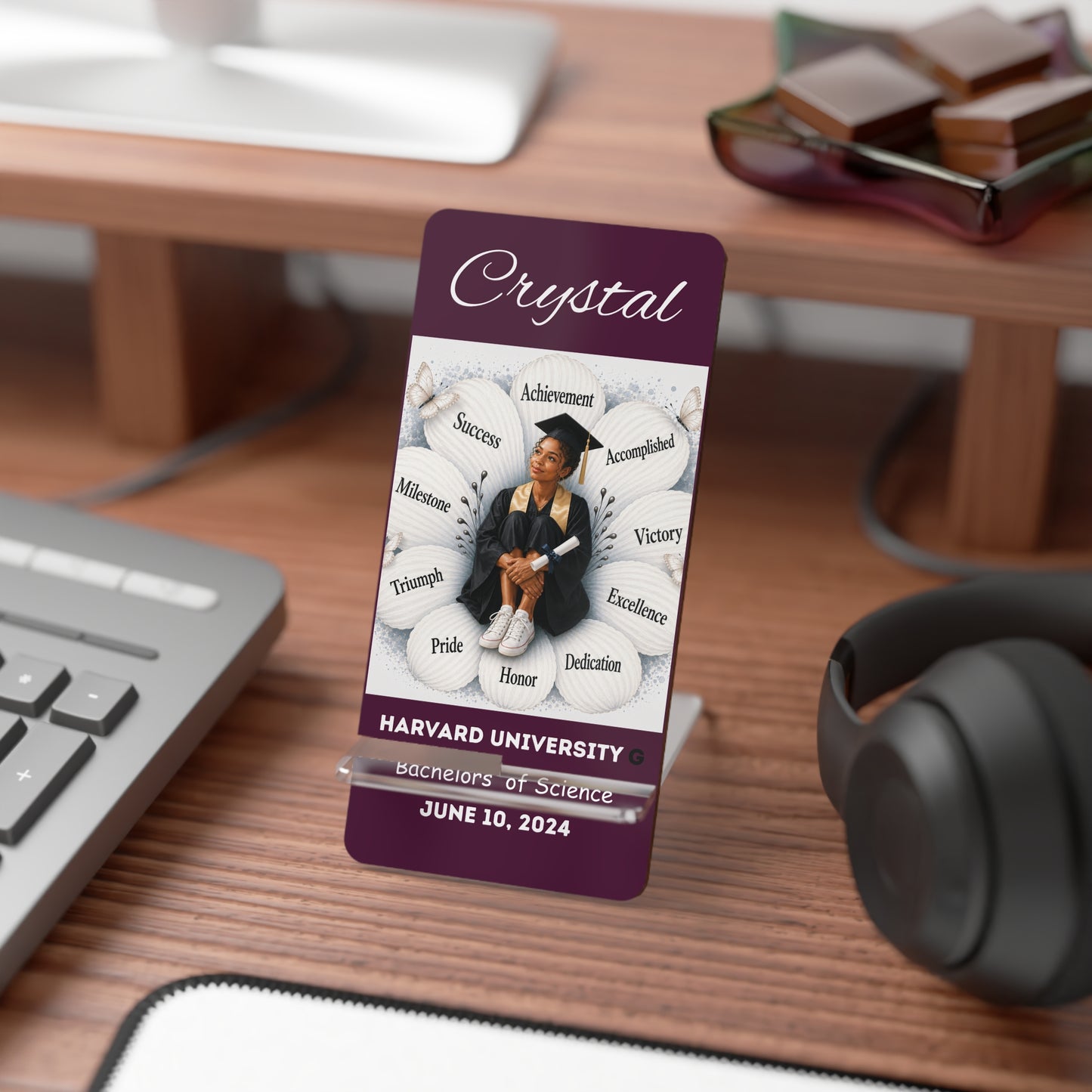 Graduation Smartphone Stand — Personalized Just for Your Graduate!