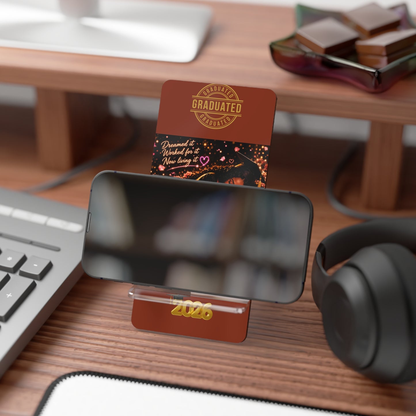 Graduation Smartphone Stand — Personalized Just for Your Graduate!