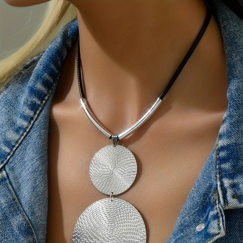Bold Round Piece Pendant Necklace - Buy One Get One Free 🔥