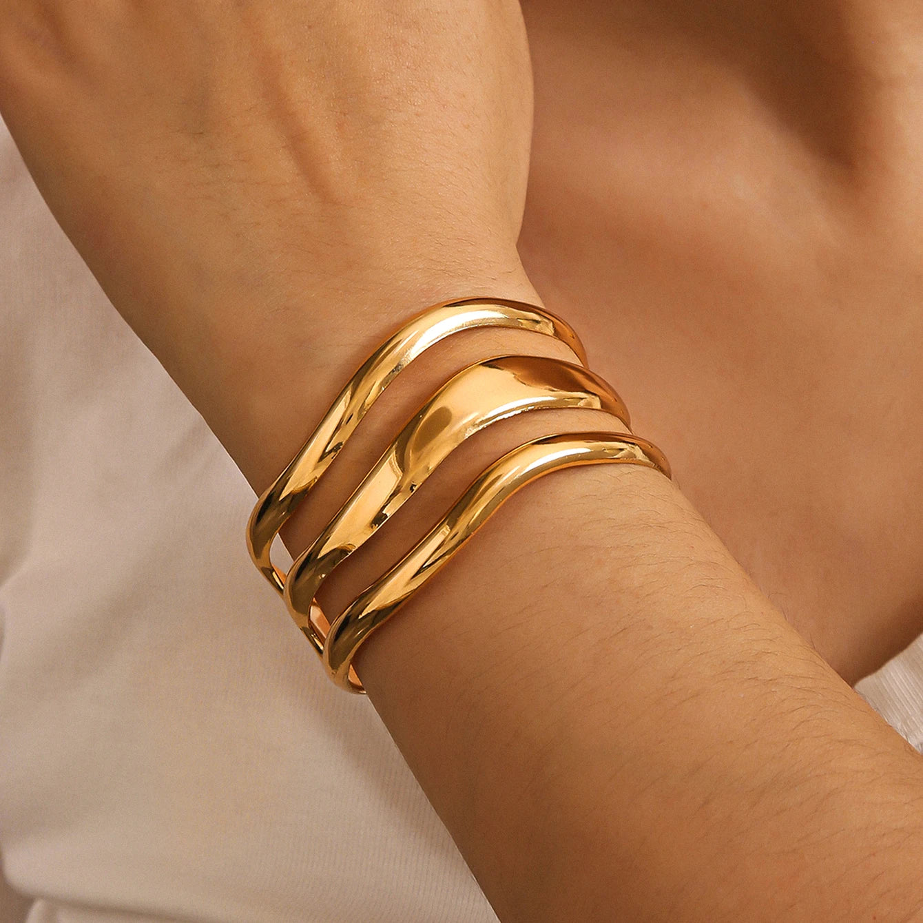 Personalized Exaggerated Geometric Hollow Bracelet  and Ring - Buy One Get One Free 🔥