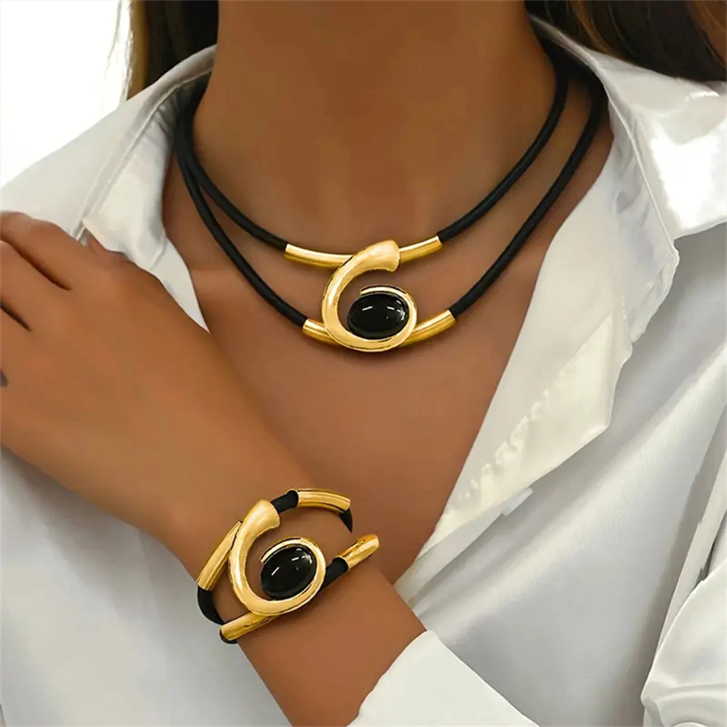 Retro Bohemian Spiral Necklace &amp; Bracelet Set - Buy One Get One Free 🔥