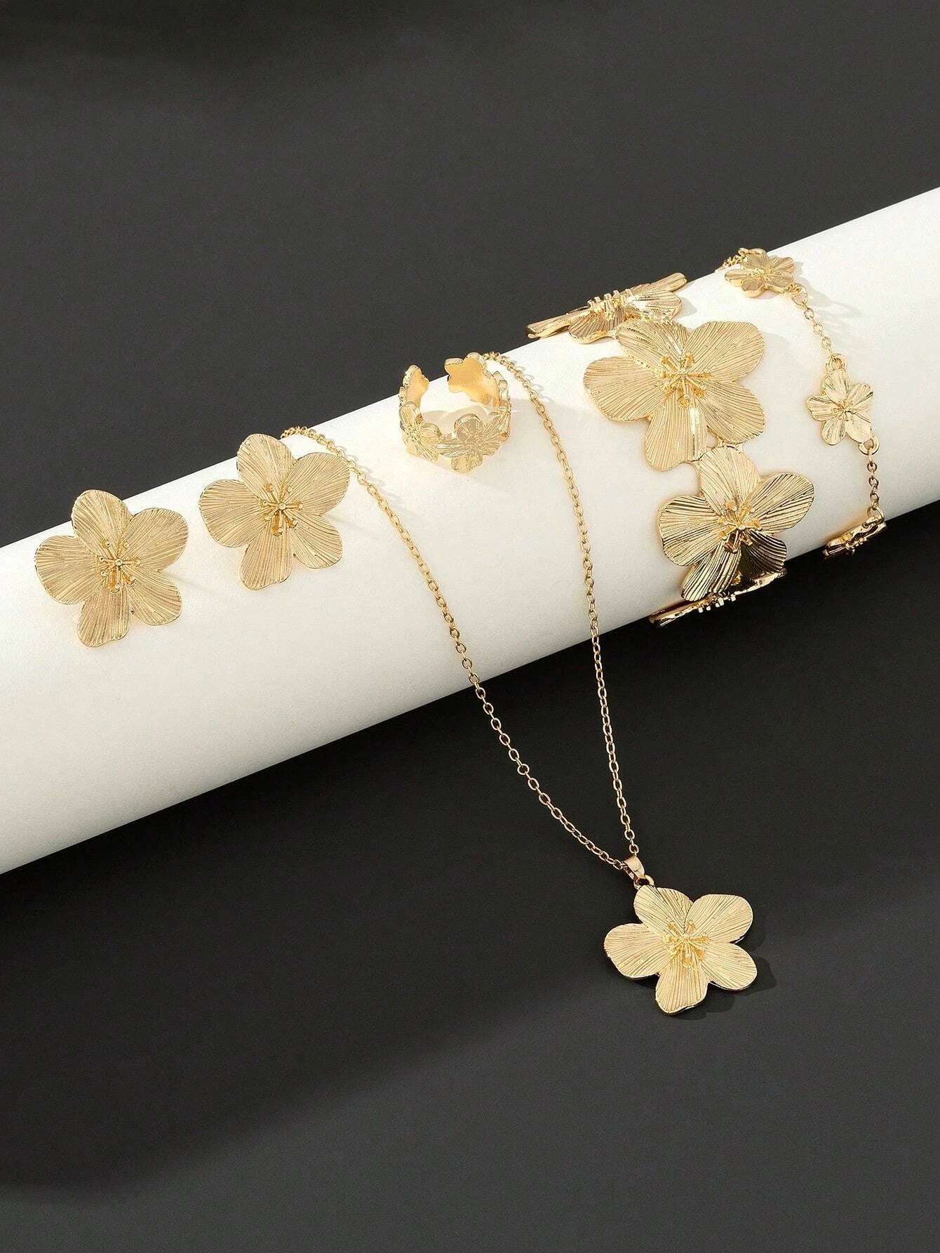 5/6PCS Women's Casual Flower Necklace Bracelet Earrings Ring Set - Buy One Get One 🔥