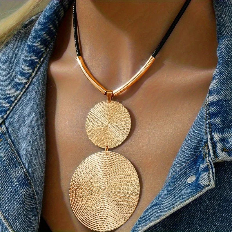 Bold Round Piece Pendant Necklace - Buy One Get One Free 🔥