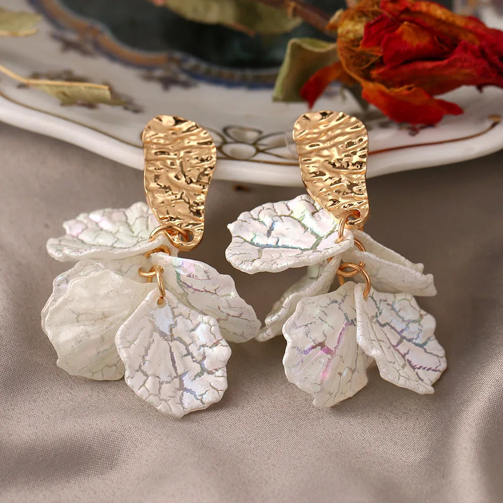 Shell Dangle Earrings White Crystal Zirconia Flower