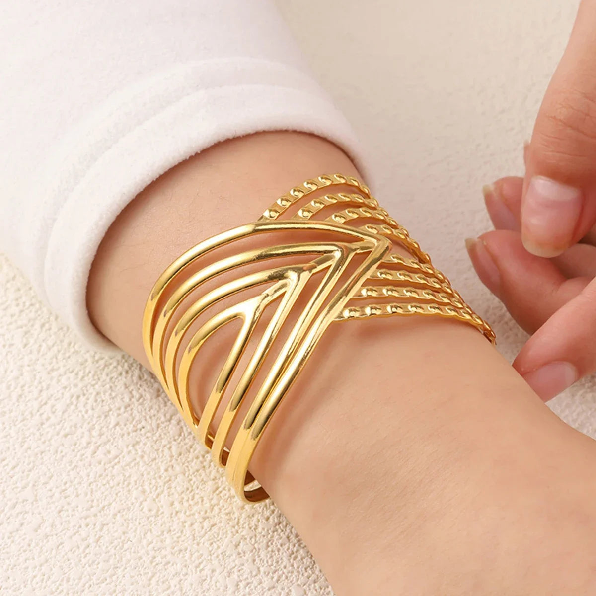 Hollow Geometry Opening Cuff Bangles for Women Gold-plated Stainless Steel