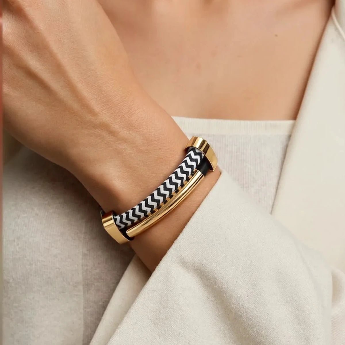 Black and White Metal Tube Exaggerated Necklace Bracelet Set - Buy One Get One Free 🔥 - BeeBeeBuys