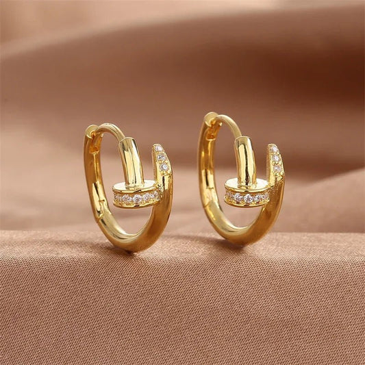 Hot - Selling Round Nail Earrings, Sweet And Romantic Niche Design - BeeBeeBuys