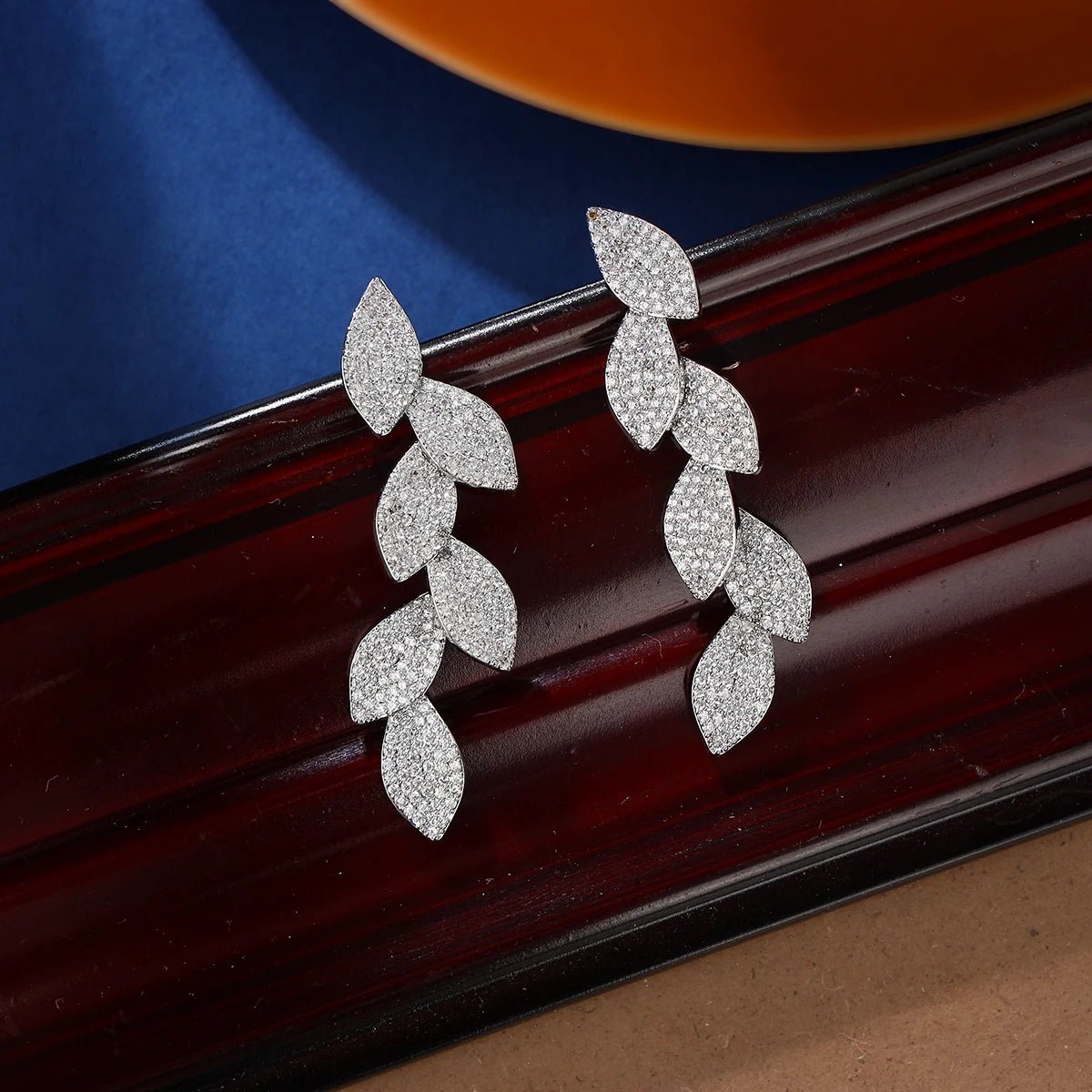 leaf petal wedding earrings inlaid with AAAAA zircon pendant - BeeBeeBuys