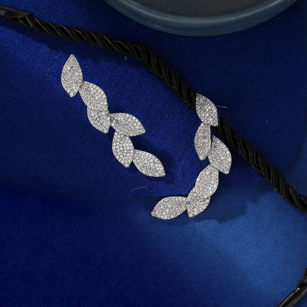 leaf petal wedding earrings inlaid with AAAAA zircon pendant - BeeBeeBuys