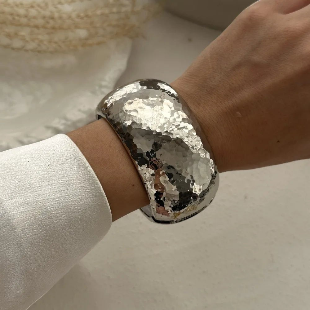 Vintage Metal Alloy Hollow Round Cuff Wide Banglestric Spring Bangles - BOGO 🔥 - BeeBeeBuys