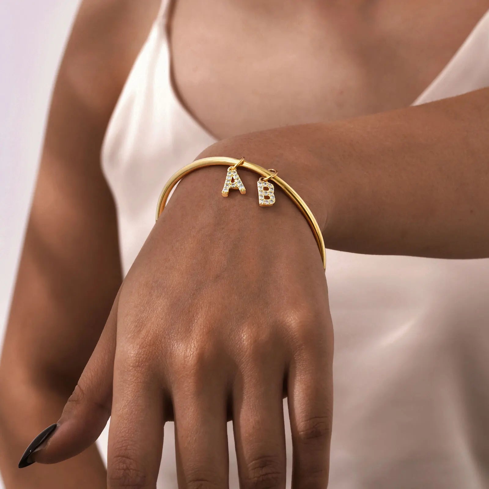 Vnox Personalized Name Bangle – Custom Zircon Charm Bracelet for Women - BeeBeeBuys