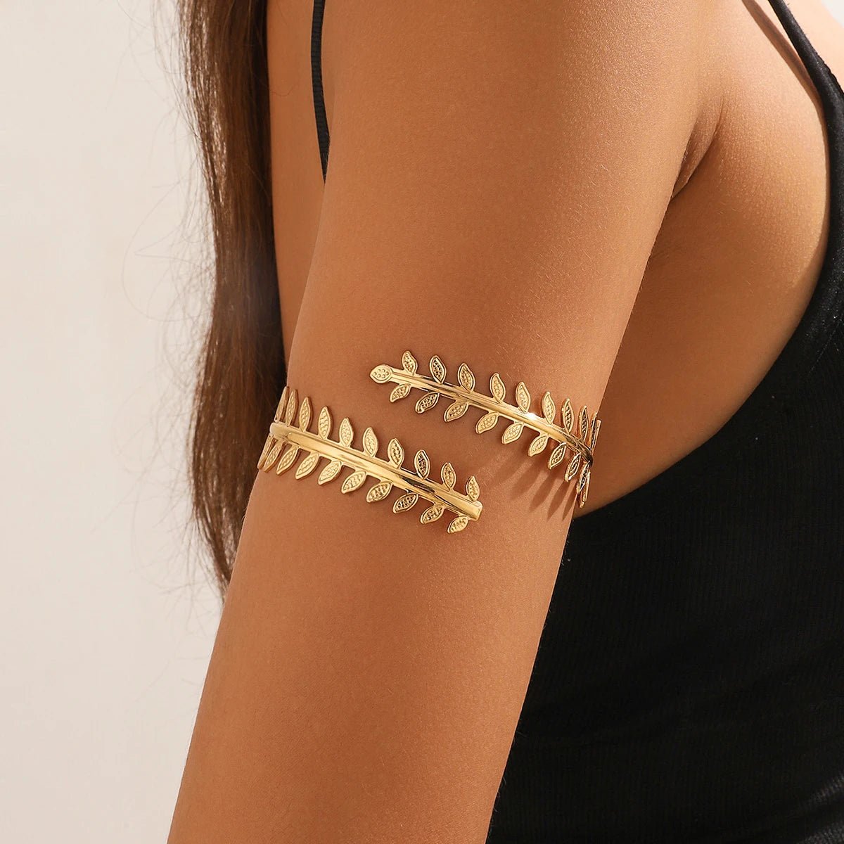 Women's European and American Fashion Gold Geometric Arm Chain Bracelet - BeeBeeBuys